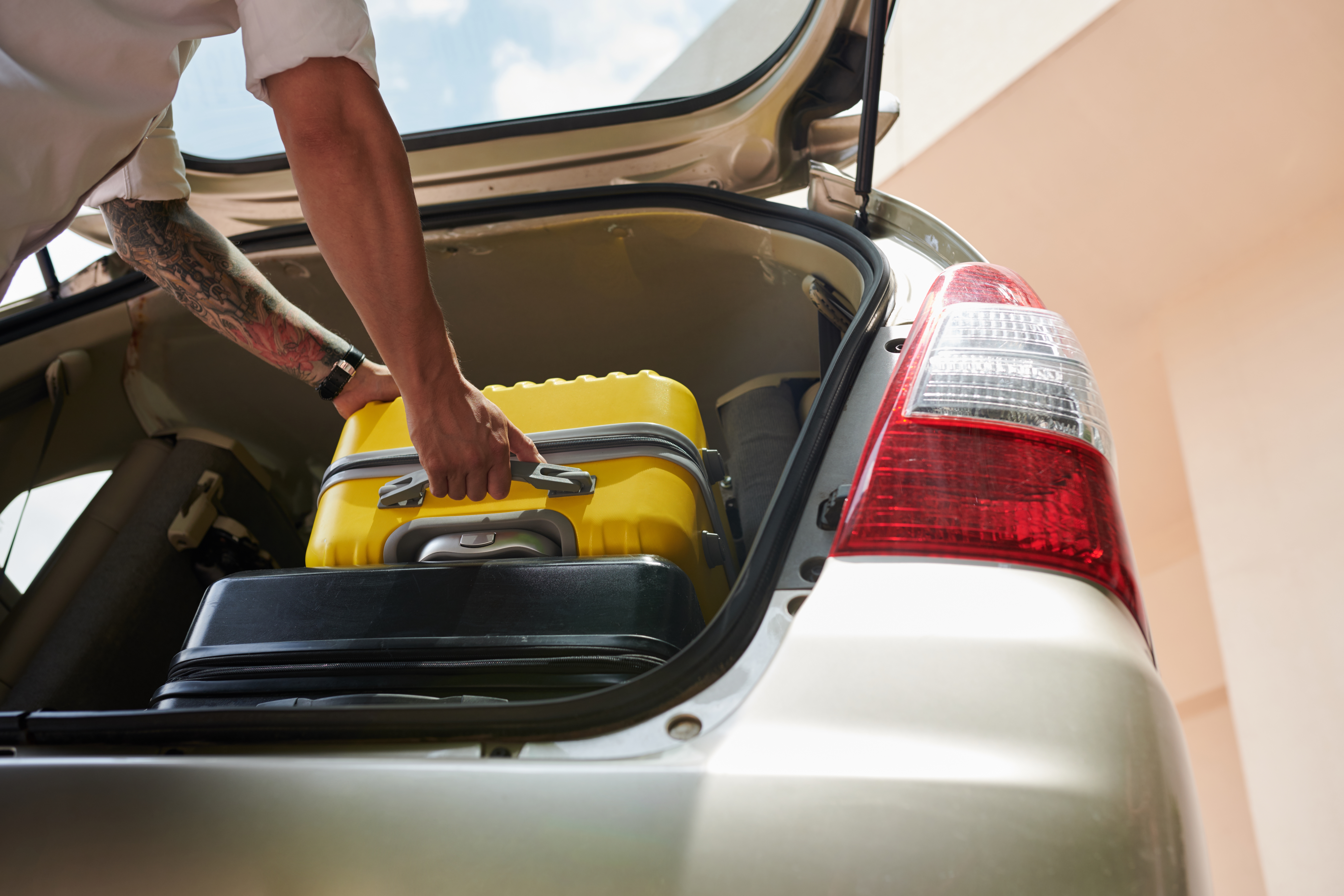 Planning a Goa Trip? Here’s Why Pre-Booking an Airport Cab Is the Smartest Move You’ll Make